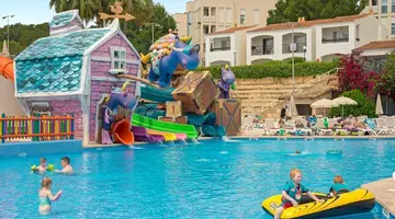 Fergus Club Palmanova Park