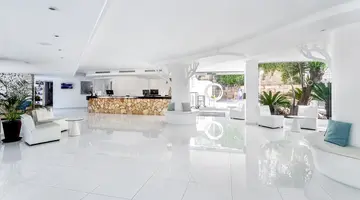 Fergus Style Cala Blanca Suites