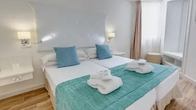 FERGUS Style Cala Blanca Suites ****