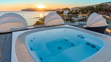 Fergus Style Cala Blanca Suites