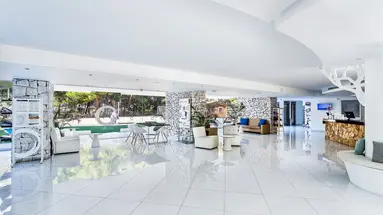 Fergus Style Cala Blanca Suites