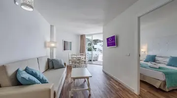 FERGUS Style Cala Blanca Suites ****