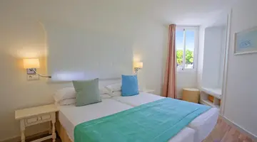 FERGUS Style Cala Blanca Suites ****