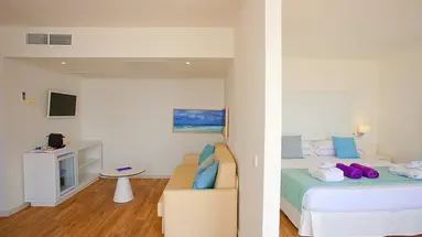 FERGUS Style Cala Blanca Suites ****