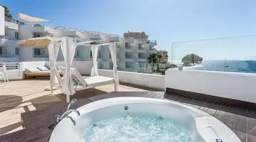 FERGUS Style Cala Blanca Suites ****
