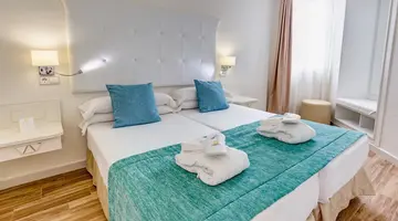 Fergus Style Cala Blanca Suites