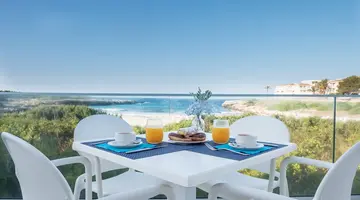 Fergus Style Carema Beach