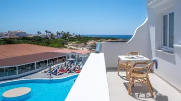 FERGUS Style Carema Beach