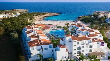 FERGUS Style Carema Beach