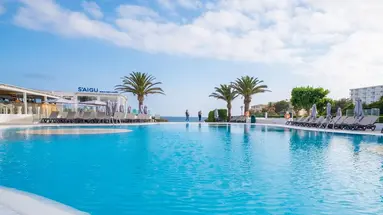 Fergus Style Carema Beach