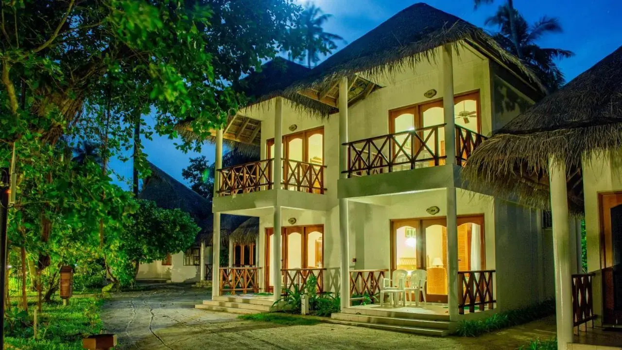 Fihalhohi Island Resort