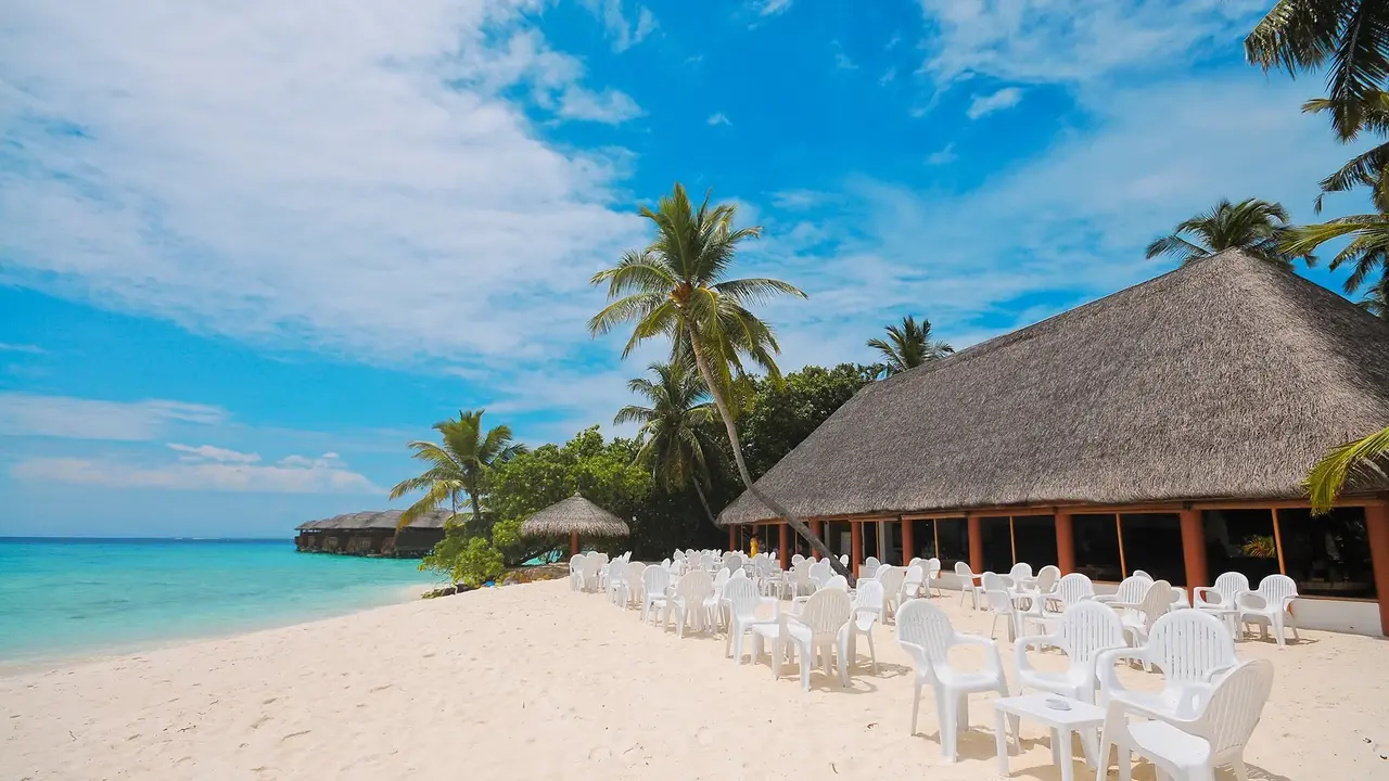 Fihalhohi Island Resort