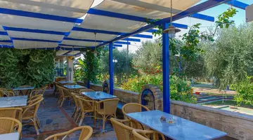 Filoxenia Hotel Tholos