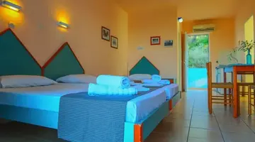 Filoxenia Hotel Tholos