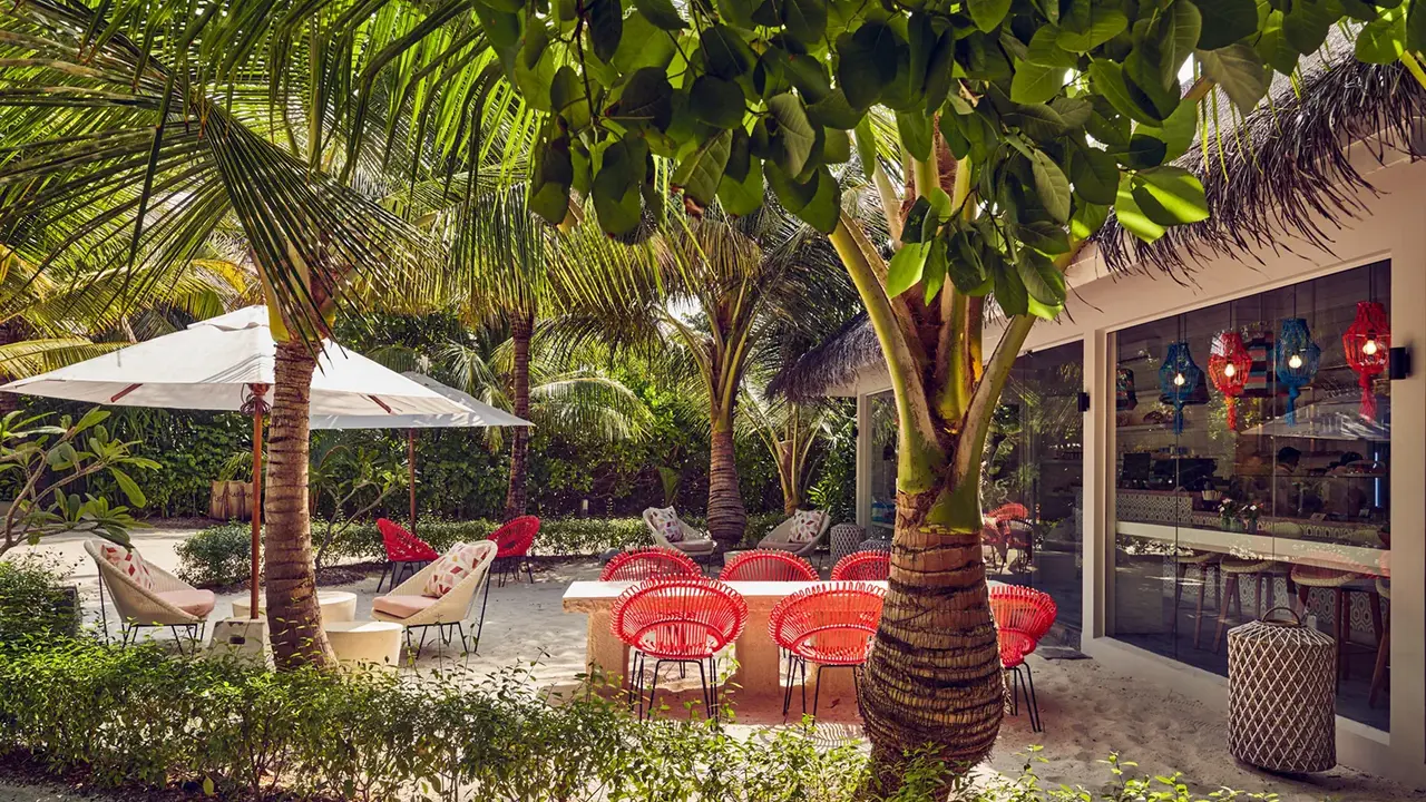FINOLHU, A SEASIDE COLLECTION RESORT
