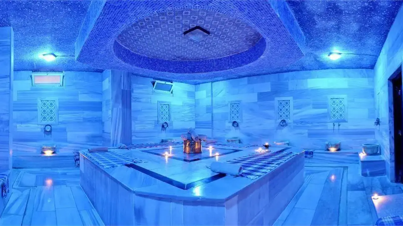 First Class Hotel