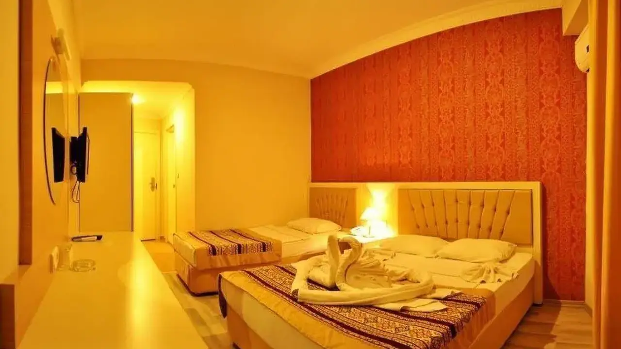 First Class Hotel