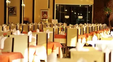 First Class Hotel