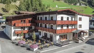 First Mountain Hotel Ötzt