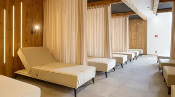 Fiss Suites by ALPS RESOR