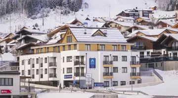 Fiss Suites by ALPS RESOR