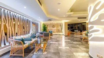 Flamenco Beach & Resort