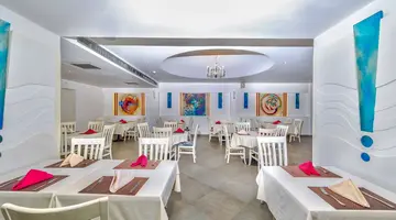 Flamenco Beach & Resort