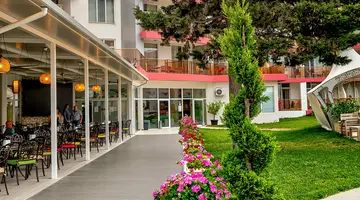 Flamingo Beach Hotel