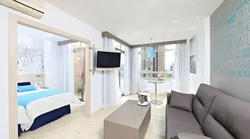 Flamingo Beach Resort - Adults Recommend