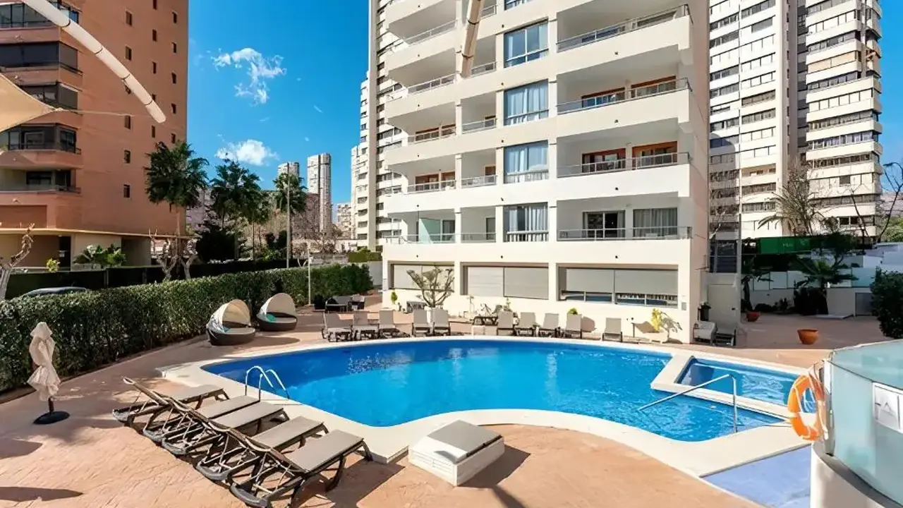 Flamingo Beach Resort - Adults Recommend
