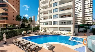Flamingo Beach Resort - Adults Recommend