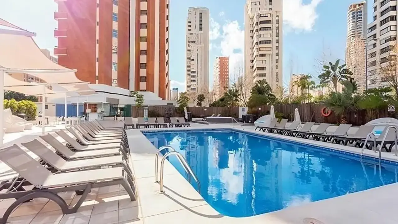 Flamingo Beach Resort - Adults Recommend