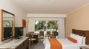 Flamingo Cancun Resort