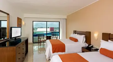Flamingo Cancun Resort