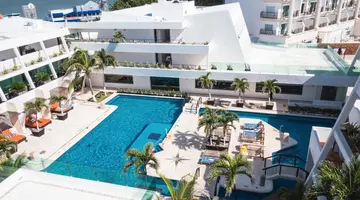 Flamingo Cancun Resort