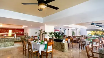 Flamingo Cancun Resort