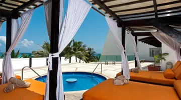 Flamingo Cancun Resort