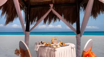 Flamingo Cancun Resort