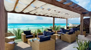 Flamingo Cancun Resort