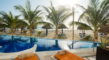 Flamingo Cancun Resort