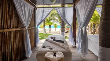 Flamingo Cancun Resort