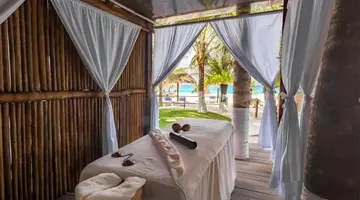 Flamingo Cancun Resort