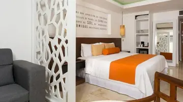 Flamingo Cancun Resort