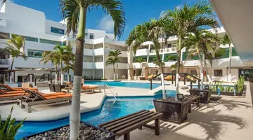 Flamingo Cancun Resort