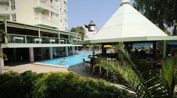 FLAMINGO HOTEL