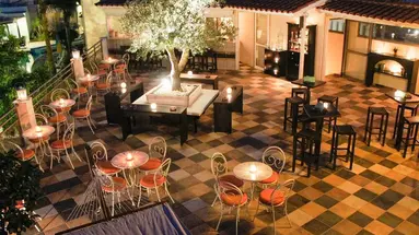 Flamingos Hotel