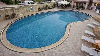 Flamingos Hotel