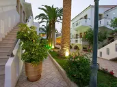 Flamingos Hotel
