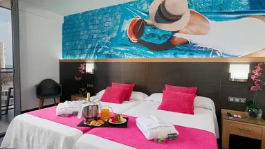 Flash Hotel (Adults Only)