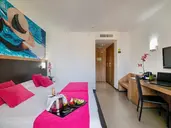 Flash Hotel (Adults Only)